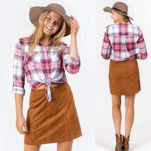 New Francesca’s Deb Plaid Button Down Top